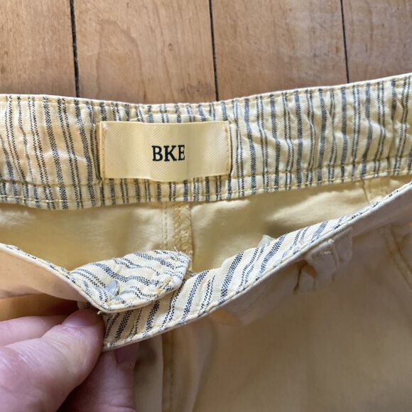 Buckle Shorts Women’s Small BKE Yellow Denim Mid Rise Stretch - Picture 3 of 13